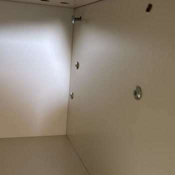 Eksik Vidalar Ve Defolu Makyaj Masası Nedeniyle Teslimat Sorunu