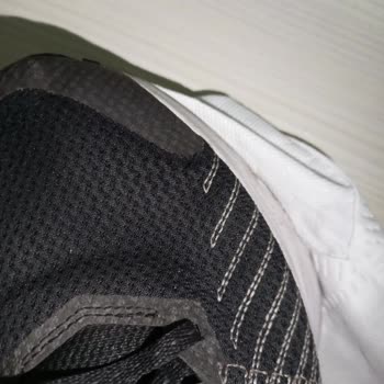 Garanti Altındaki Nike Ayakkabım 1,5 Ayda Üst Bez Parçaları Sökülerek Hayal Kırıklığı Yaşattı