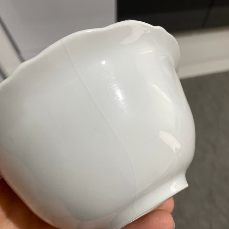 Elnur Ticaret Kırık Porselen Ürünlerde Satıcının İade Ve Kargo Ücretini Reddetmesi