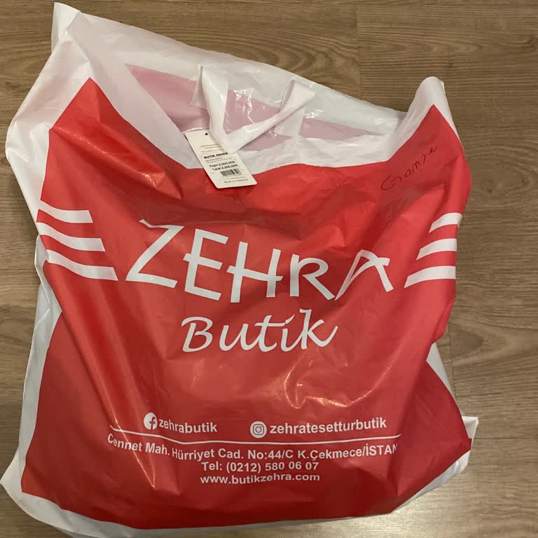 Ütüleyince Gelen Yanık Kokusu Ve Etiketsiz Ürün, Mağazanın Kaba Üslubu Ve İade Reddi