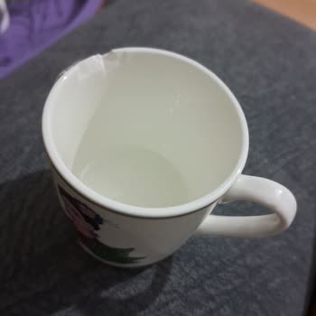 Karaca Züccaciye Hediyelik İçin Kırık Fincan Ve Özensiz Paketleme Nedeniyle Acil Değişim Talebi