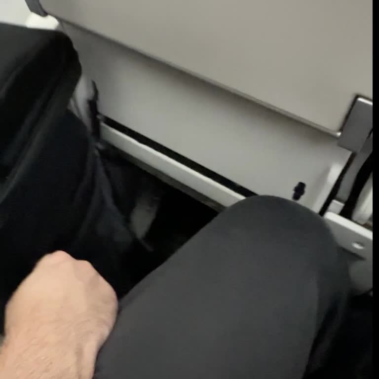 İstanbul Tokyo Uçuşlarında Konforsuz Kabin Ve Kırık Eşya Cebi