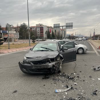 Aksigorta Araç Pert Ödemesini Reddeder Ve Müşteriyi Uzun Süre Bekletiyor