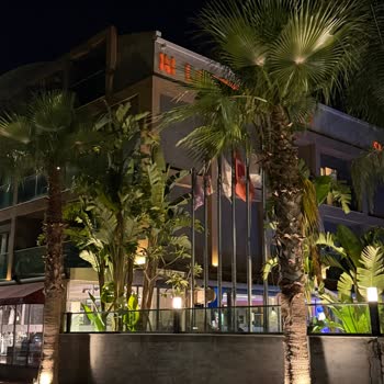 Laren Seaside Hotel Yaşadığım Deneyim Verdiğim Ücreti Kesinlikle Hak Etmedi