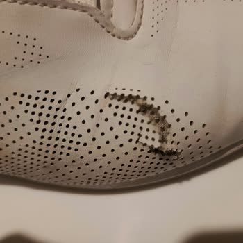 Ferrari Model Puma Ayakkabısının Kısa Sürede Delik Açması Ve Değişim Talebi