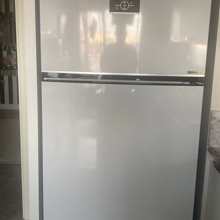 Beko Buzdolabı Alt Bölme Donduruyor, Servis Sonrası Üst Bölme Bozuldu, Değişim Talebi
