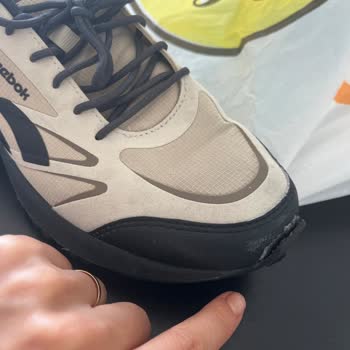 Reebok Spor Ayakkabısında Erken Yırtılma Ve Garanti Reddi