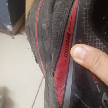 Sağlığımı Tehlikeye Atan Açılan Spor Ayakkabı İçin Değişim Ve İade Talebi