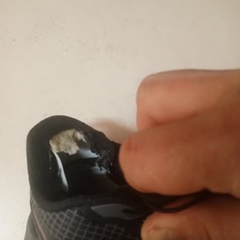 Sağlığımı Tehlikeye Atan Açılan Spor Ayakkabı İçin Değişim Ve İade Talebi