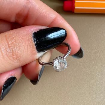 Capitol Swarovski Mağazasında Yanlış Yönlendirme Sonucu Kararan Tek Taş Yüzük