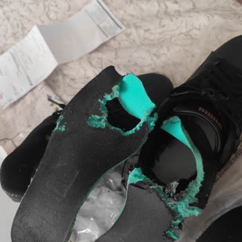 Altı Ayda Yırtılan Puma Ayakkabı Ve Kullanıcı Hatası Reddi