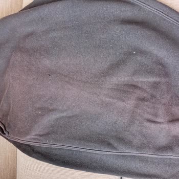 Nike Joggers Üzerindeki Hızlı Renk Solması Ve Güneş Yanığı Nedeniyle Değişim Ve İade Talebi