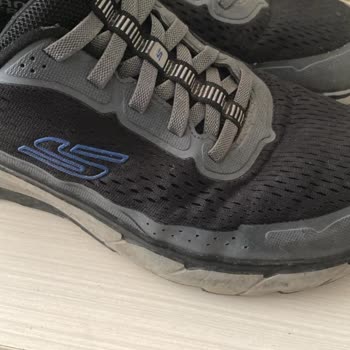 Skechers Lüks Pro Erkek Ayakkabısında 1 Yıla Kalmadan Ön Kısım Yırtıldı, Üretim Hatası Reddedildi