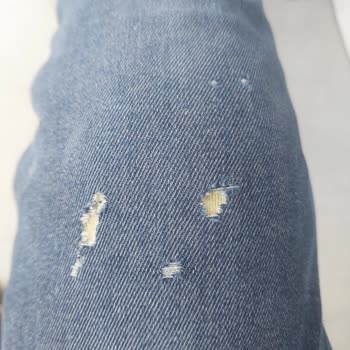 Poyraz Motosiklet Pantolonunda Kot Kısmı Kendiliğinden Yırtılıyor