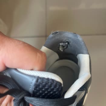 FLO Ayakkabı Lumberjack Quark Sneaker İç Astarı Kısa Sürede Bozuldu, Mağaza Değişim Reddetti