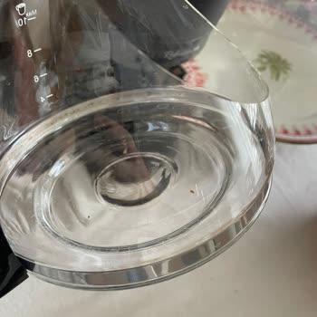 Schafer Filtre Kahve Makinesinde Cam Hazne Aniden Kırıldı, Garanti Kapsamında Yeni Hazne Talebi