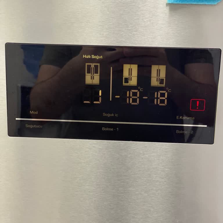 Vestel Puzzle Buzdolabında Sürekli Buzlanma Ve Soğutma Arızası Nedeniyle Değişim Talebi
