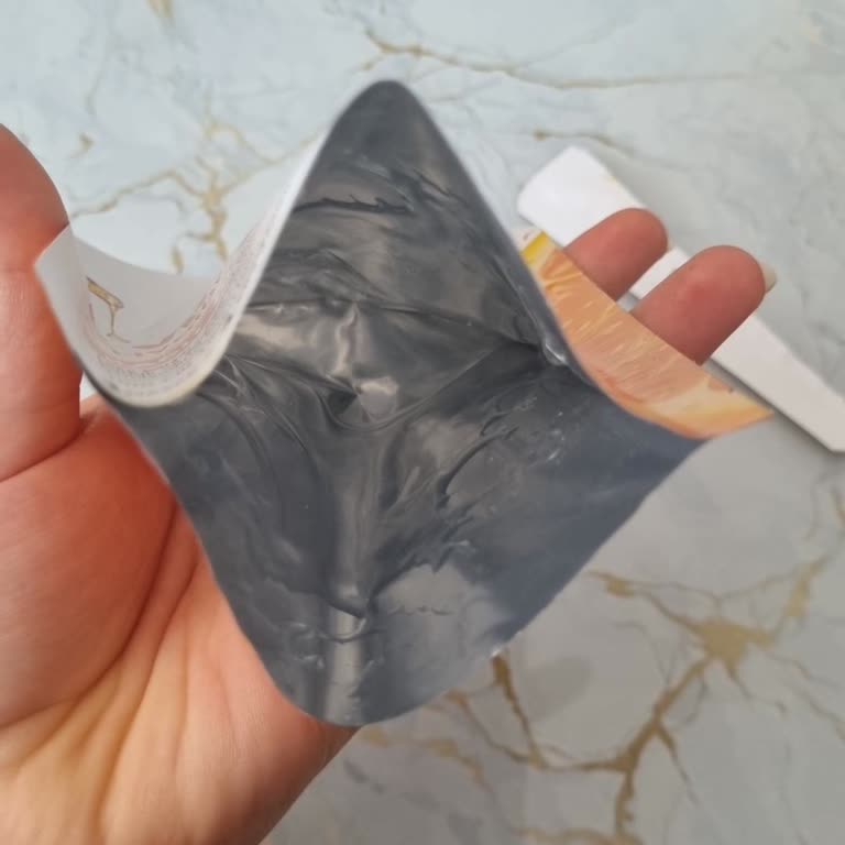 Dermokil Yüz Maskesinde Kağıt Parçası Eksik Olması Nedeniyle Mağduriyet