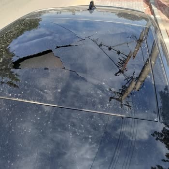 Garanti Kapsamındaki Sunroof Camı Patlaması İçin Haksız Ücret Talebi