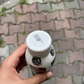 Geçerli Son Kullanma Tarihine Rağmen Bozulmuş Ve İçilemez Whey Protein
