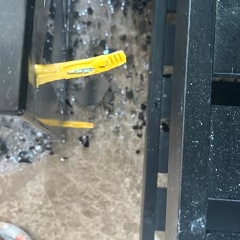 Ağır Davlumbaz Düşerek Cam Ocak Kırdı, Siemens Müşteri Hizmetleri Sessiz Kaldı