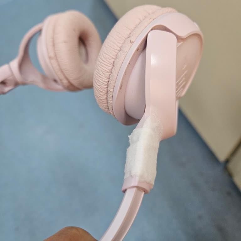JBL BT 570 Kulaklık Bağlantı Noktası Kırıldı: Çözüm Talebi