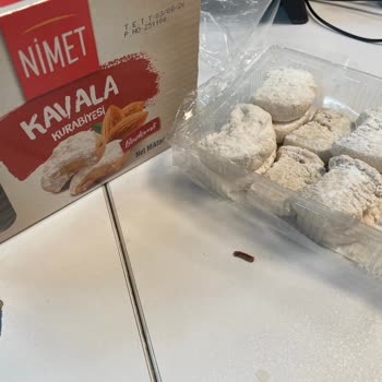 Nimet Kavala Kurabiyesinde Yabancı Kabuk Parçası: Diş Ve Boğaz Güvenliği Riskinde