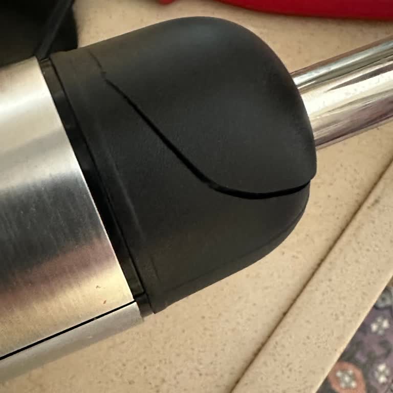 Philips Blender Çubuğu Plastik Bölümü Bir Ayda Kırıldı Ve Ayıplı Ürün Şikayeti