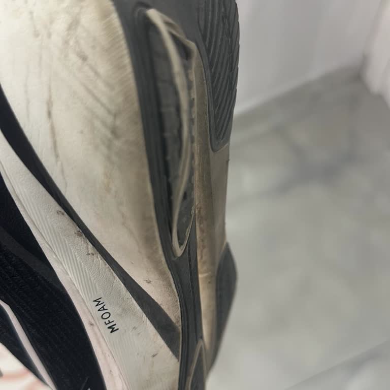 Decathlon Koşu Ayakkabısında Yapıştırıcı Problemi Ve Garanti Reddi
