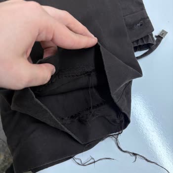 6000 TL'lik Pantolon Tek Yıkamada Renk Atması Ve Dikiş Bozulmasıyla Hayal Kırdı