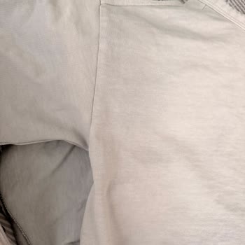 Zara Şortlu Takımda İlk Yıkamada Belirgin Renk Solması