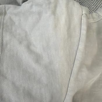 Zara Şortlu Takımda İlk Yıkamada Belirgin Renk Solması