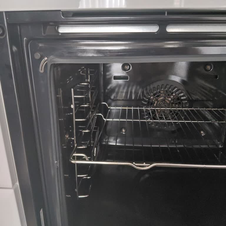 Ankastre Fırının Ön Lastiğinin Düşmesi Ve Garanti Kapsamında Servis Reddi