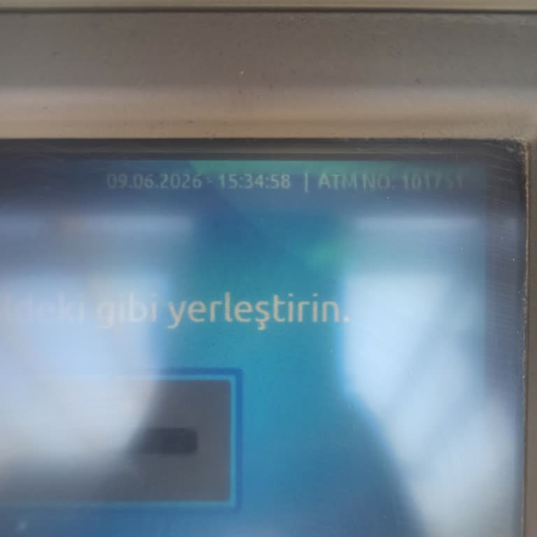 ATM Para Alıp Hesaba Yatırmadı, Müşteri Hizmetine Ulaşılamıyor