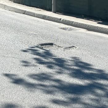 Yol Çukurundan Kaynaklanan Kaza Ve Belediyenin Cevapsız Tutumu