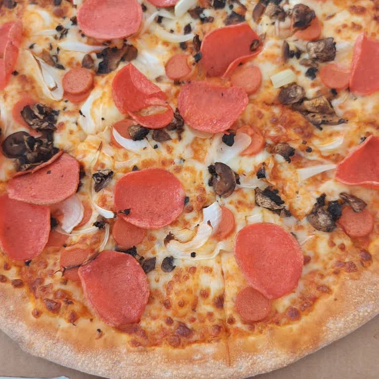 Soğuk Pizza Ve Gecikmeli Teslimat Şikayeti