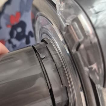 Dyson V15 Detect Süpürge Çekim Gücü Azaldı Servis Hasarını Kabul Etmedi