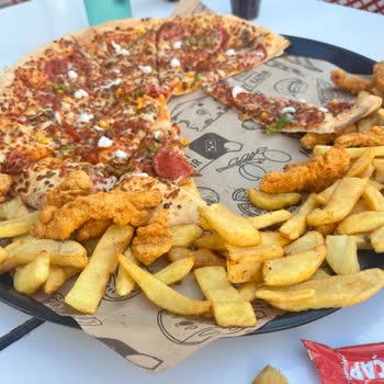 Domino’s XL Karışık Menüsü Yetersiz, Ücretli Sos Politikası Kabul Edilemez