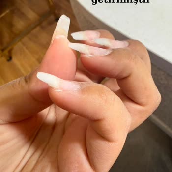 Vibely Nail Bakırköy Protez Tırnak İpek Kirpik Şikayeti