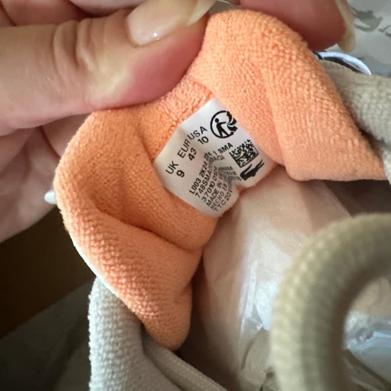 Occasion Lacoste Sneaker Yanlış Boyutta Gönderildi, Değişim Ve İndirimli Fiyat Talebi