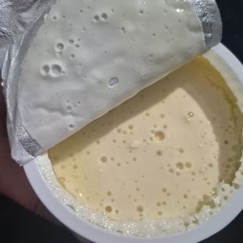 Krem Peynir Ambalajında Delik Ve Hava Kabarcıkları