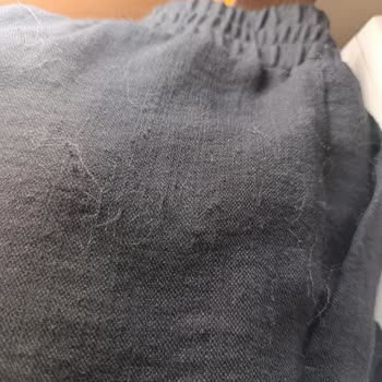 Kısa Sürede Kabaran Pantolon Ve Etiket Kesimi Nedeniyle Mağaza İlgisizliği