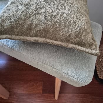Moda Design’da Yırtık Koltuk, Kısa Sandalye Ayağı Ve Renk Uyuşmazlığına Çözüm Bekleniyor