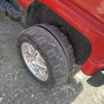 Garanti Altındaki Akülü Arabanın 4 Tekerleği Yırtıldı, Taleplerim Reddedildi