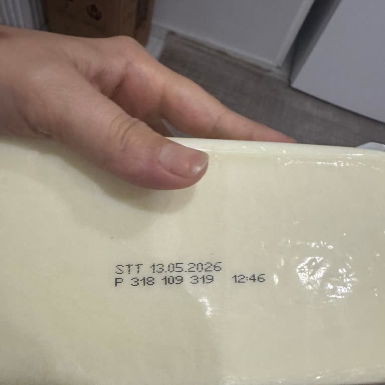 Şok Online Siparişinde Tarihi Geçmiş Kaşar Peyniri Gönderimi Sağlık Tehlikesi