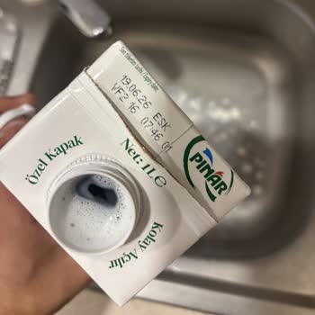 Son Kullanma Tarihine Gün Kalmış Proteinli Süt Bozulmuş