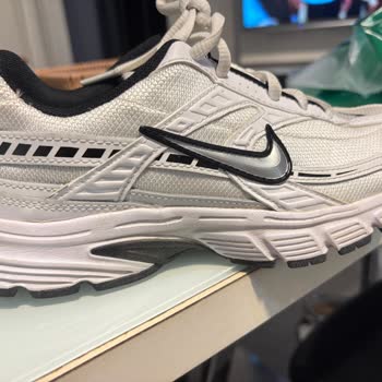 Deichmann'da Satın Alınan Nike Ayakkabının Kısa Sürede Patlaması Ve İade Talebi