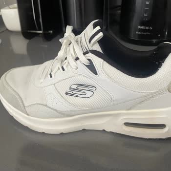 Skechers Ayakkabısının Tabanı İki Ayda Çöktü, Geri Dönüş Yok