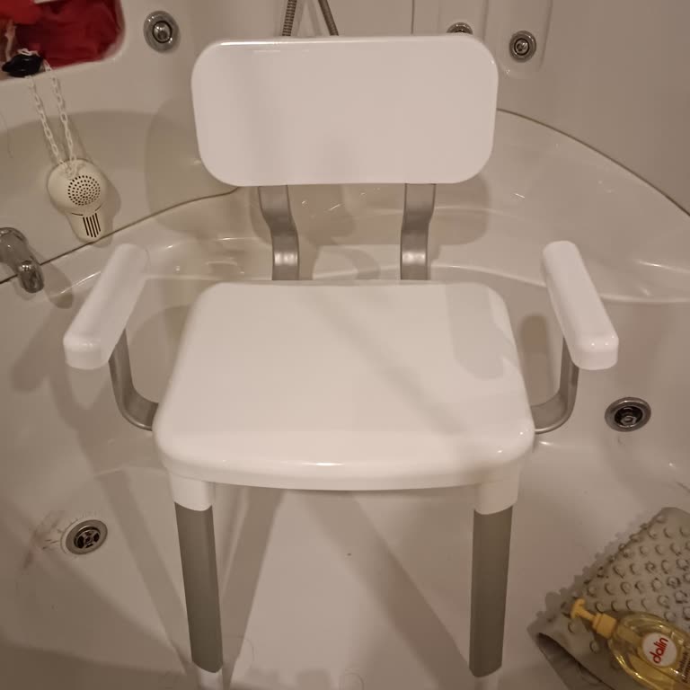 Kaygan Banyo Sandalyesi Annemi Tehlikeye Attı Ve Hepsiburada İadeyi Reddetti