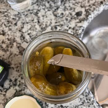 Tukaş Turşusunda Plastik Parça Bulunması Güvenimizi Sarstı